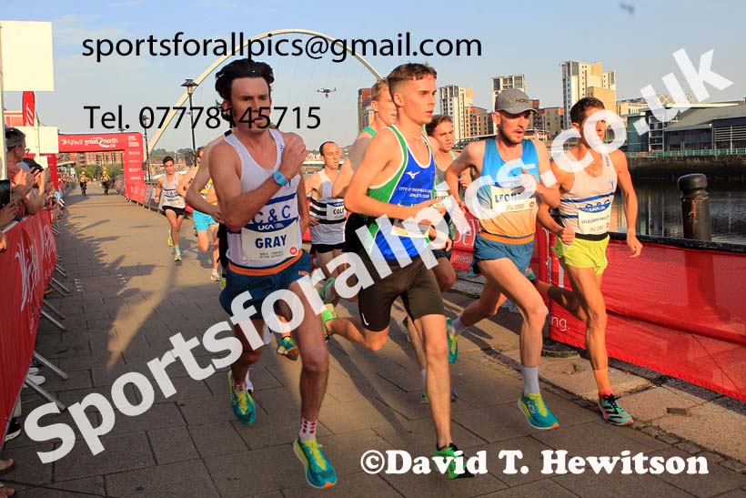 The 2023 UK Athletics Mens 5k Road Race Champs., Newcastle Quayside.  Photo: David T. Hewitson/Sports for All Pics